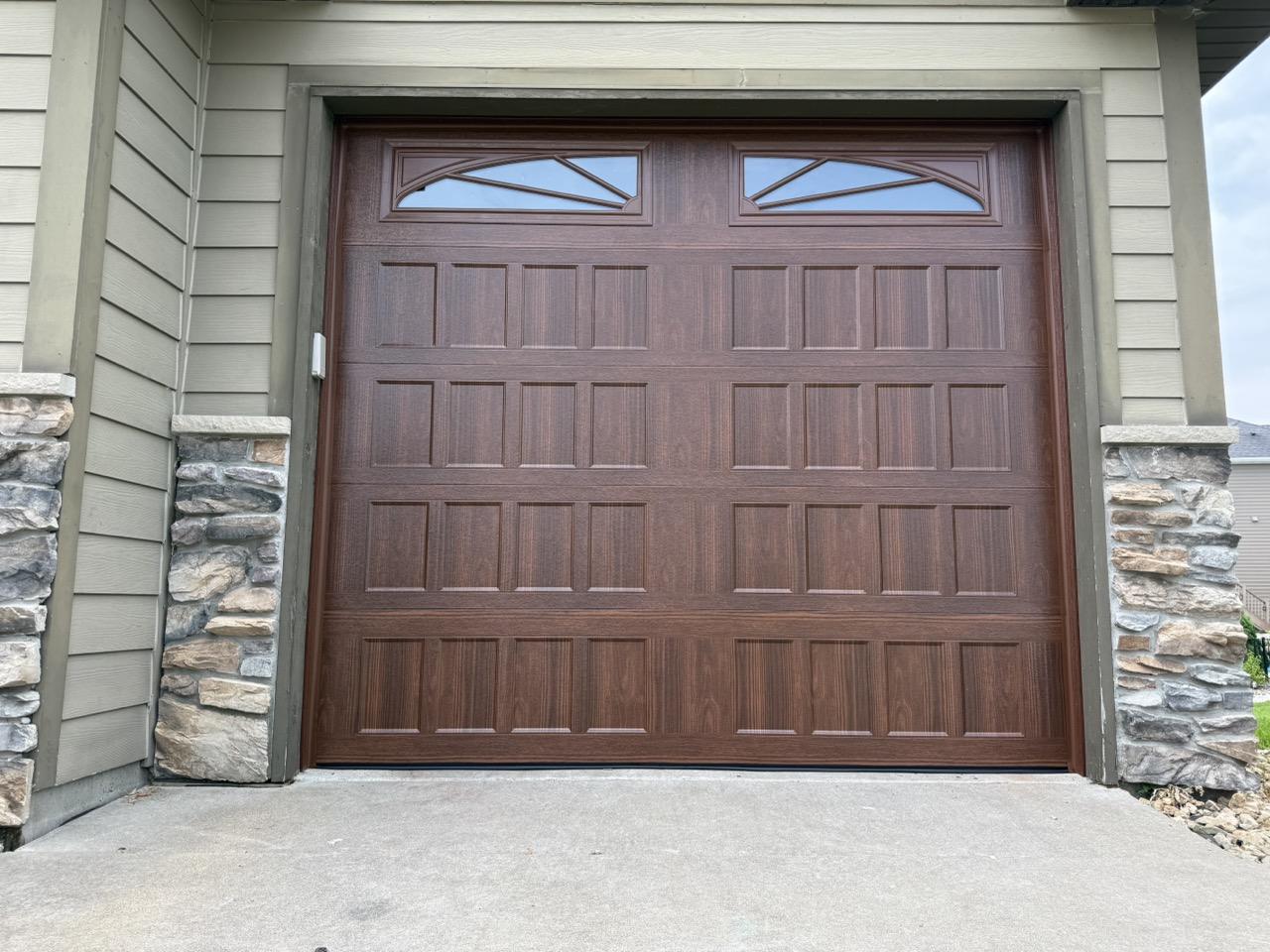Oakdale MN garage door repair service for residential homes